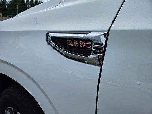New 2026 GMC Yukon XL Elevation w/ Elevation Premium Package AWD/4WD image 9