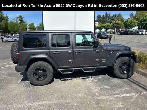 Used 2020 Jeep Wrangler Unlimited Sport S AWD/4WD image 3
