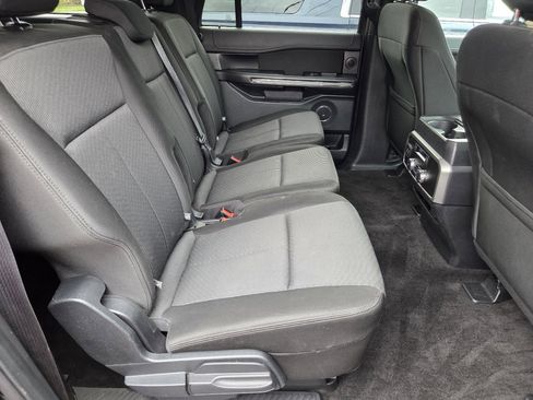 Used 2018 Ford Expedition Max XLT image 18