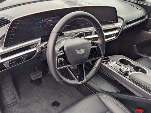 Used 2025 Cadillac Lyriq Sport image 11