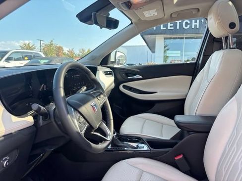 Used 2025 Buick Encore GX Avenir w/ Avenir Technology Package AWD/4WD image 10