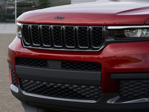 New 2025 Jeep Grand Cherokee L Altitude image 11