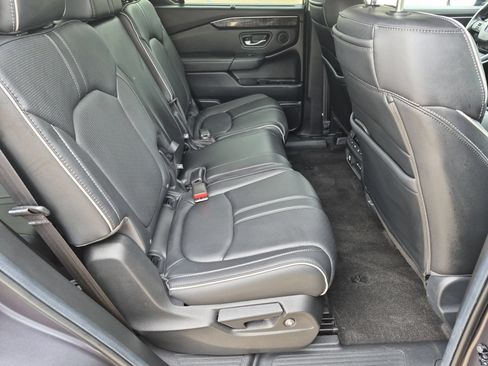 Used 2024 Honda Pilot Elite image 31