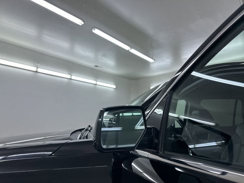 Used 2019 GMC Yukon SLT w/ HD Trailering Package image 15