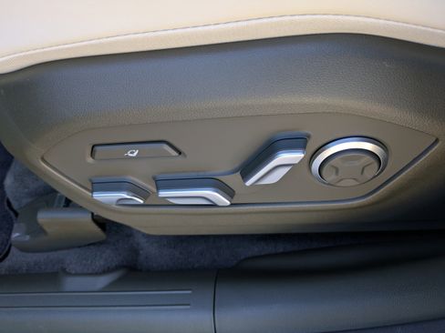 Certified 2025 Hyundai Santa Fe Calligraphy image 20