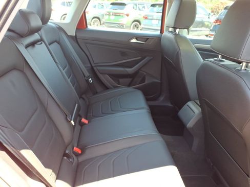 Used 2019 Volkswagen Jetta SEL Premium FWD image 10