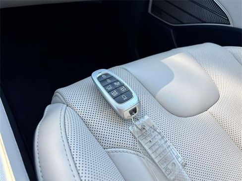 Used 2023 Hyundai Palisade Calligraphy image 31