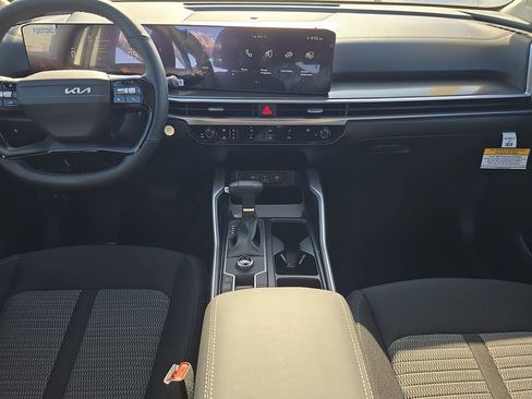 New 2026 Kia Sorento LX FWD image 14
