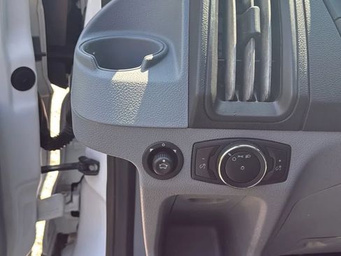 Used 2018 Ford Transit 150 130 Low Roof RWD image 28