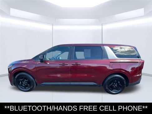 Used 2025 Kia Carnival FWD image 6