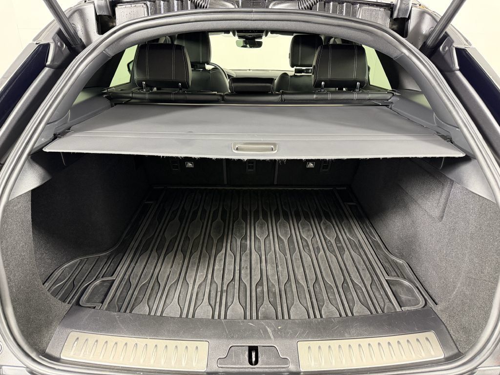 Used 2019 Land Rover Range Rover Velar S AWD/4WD image 10