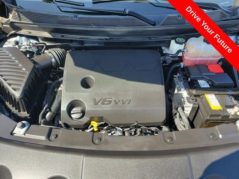 Used 2023 Chevrolet Traverse RS w/ LPO, Floor Liner Package FWD image 35