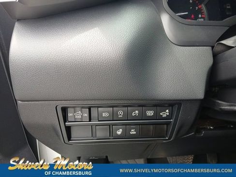 Used 2023 Toyota Tundra Limited AWD/4WD image 34