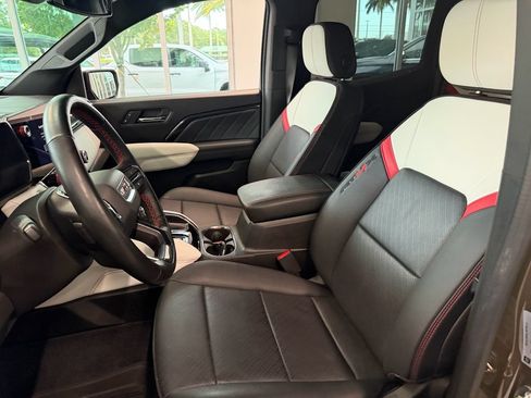 Certified 2023 GMC Canyon AT4X AWD/4WD image 6