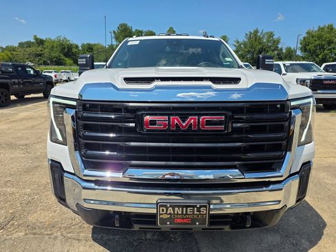 New 2026 GMC Sierra 2500 Pro w/ Convenience Package AWD/4WD image 8