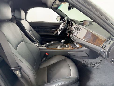 Used 2008 BMW Z4 3.0si image 25
