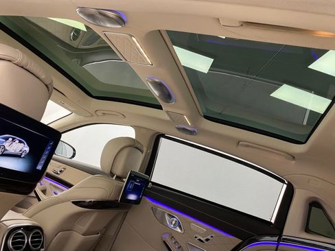 Used 2018 Mercedes-Benz Maybach S 560 4MATIC image 39