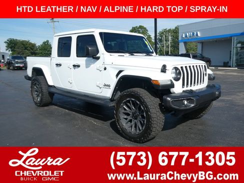 Used 2021 Jeep Gladiator Overland w/ Popular Equipment Package AWD/4WD image 1