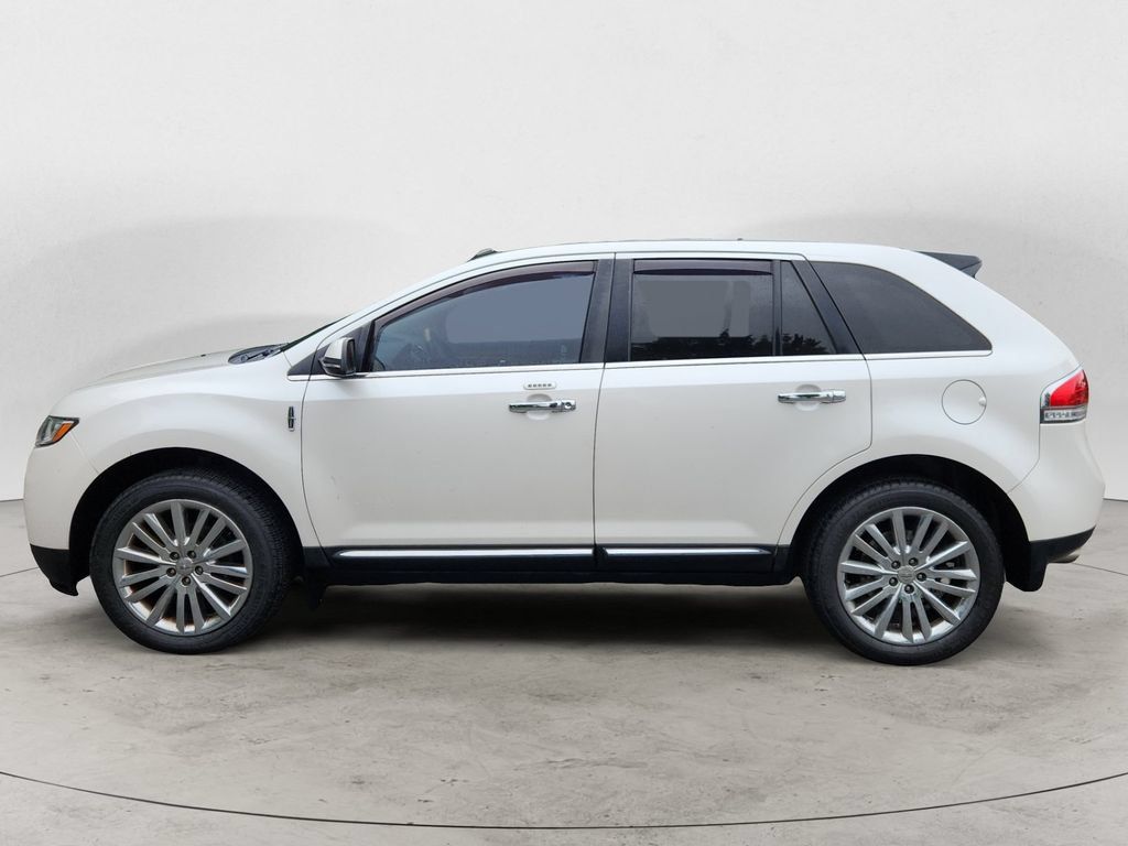 Used 2015 Lincoln MKX AWD w/ Equipment Group 102A image 8