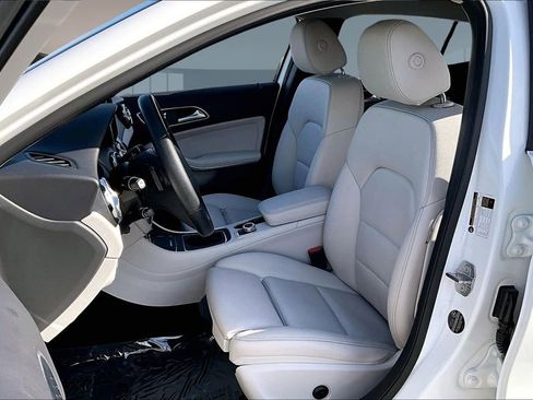 Used 2019 Mercedes-Benz GLA 250 GLA 250 w/ Premium Package image 19