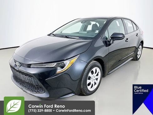 Used 2022 Toyota Corolla LE FWD image 3