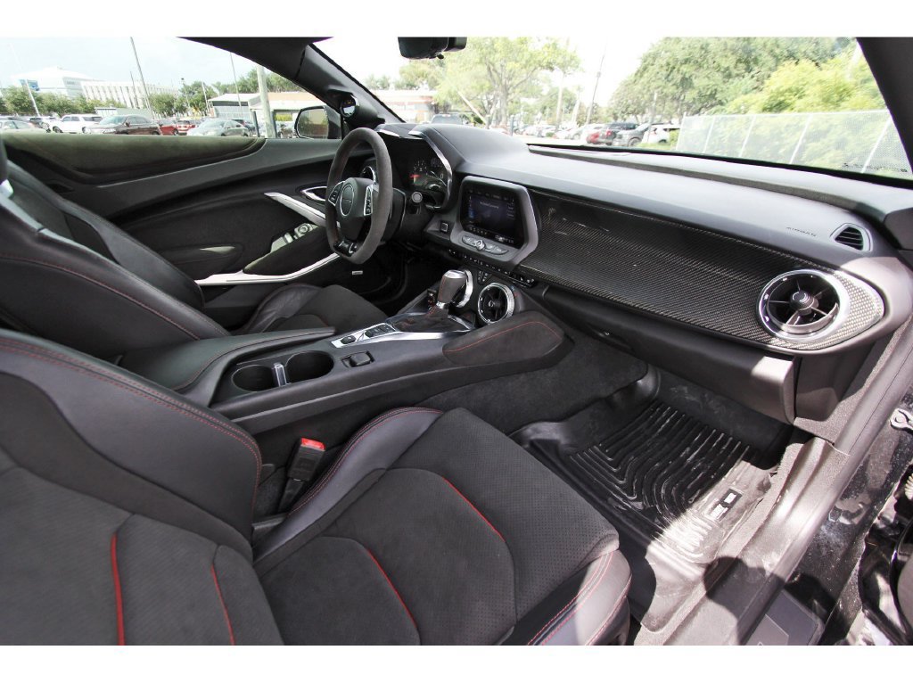 Used 2020 Chevrolet Camaro ZL1 RWD image 11