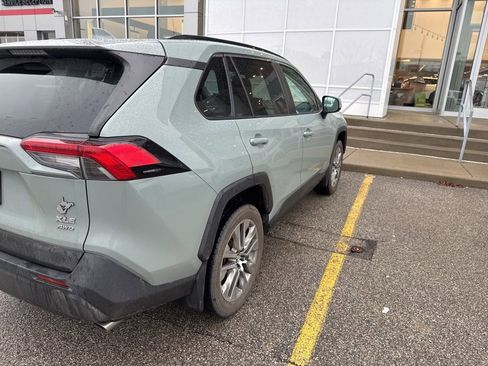 Used 2019 Toyota RAV4 XLE Premium w/ Cold Weather Package image 4