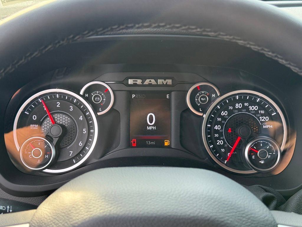 New 2027 RAM 3500 Big Horn AWD/4WD image 18