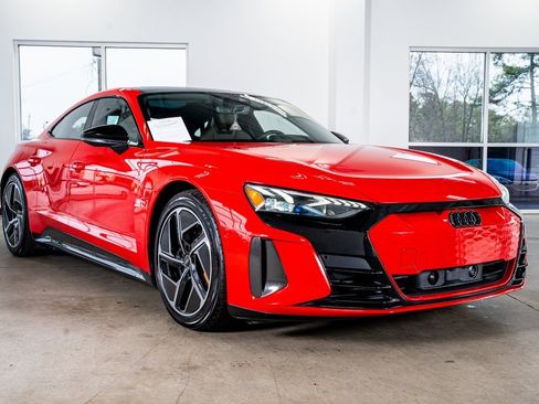 Used 2024 Audi RS e-tron GT w/ Carbon Performance Package image 4