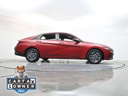 Used 2024 Hyundai Elantra SEL FWD image 34