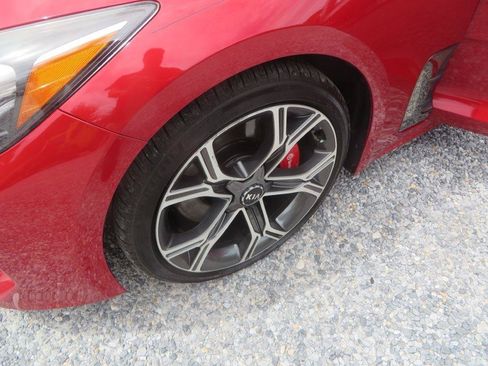 Used 2018 Kia Stinger GT2 RWD image 28