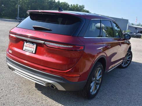 Used 2022 Lincoln Corsair AWD w/ Premium Package image 8