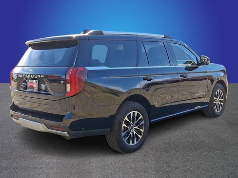 Used 2025 Ford Expedition Platinum AWD/4WD image 4