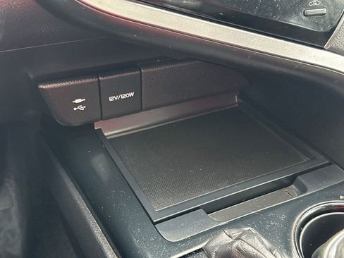 Used 2019 Toyota Camry SE FWD image 25