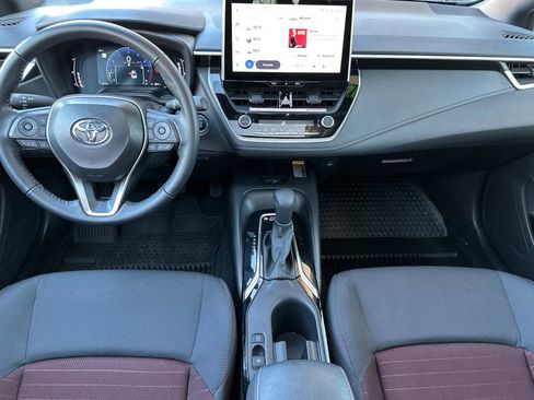 Used 2025 Toyota Corolla SE image 13