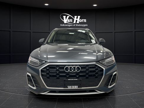 Used 2024 Audi Q5 e Premium Plus w/ Premium Plus Package AWD/4WD image 2
