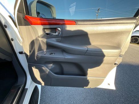 Used 2010 Lexus LX 570 4WD image 31