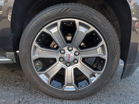 Used 2016 GMC Yukon SLT w/ Open Road Package AWD/4WD image 11
