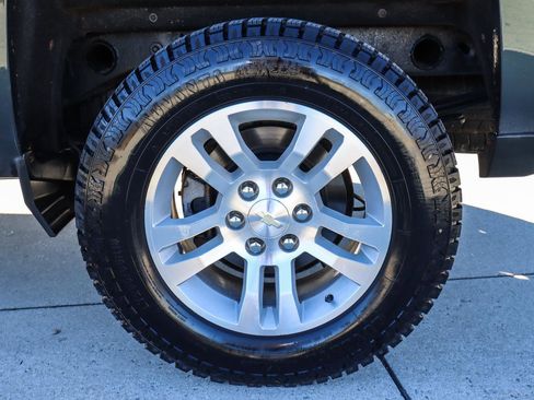 Used 2019 Chevrolet Silverado 1500 LT w/ All Star Edition image 17