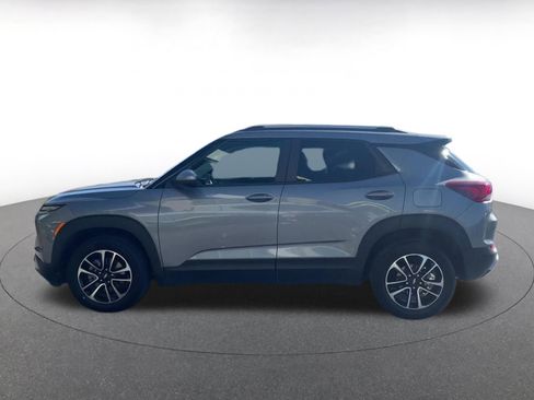 Used 2025 Chevrolet TrailBlazer LT image 9