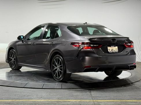 Certified 2024 Toyota Camry SE FWD image 3