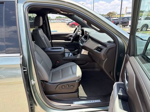 Used 2024 Chevrolet Tahoe LT RWD image 14