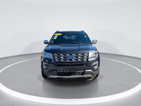 Used 2017 Ford Explorer Limited w/ Equipment Group 303A image 3