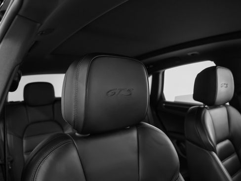 Used 2021 Porsche Macan GTS image 25