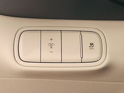 New 2026 Hyundai Venue SEL FWD image 16