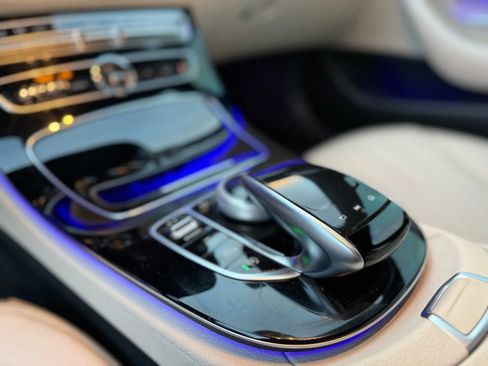 Used 2018 Mercedes-Benz E 300 image 19