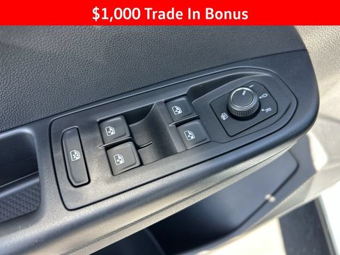 New 2026 Volkswagen Taos SE FWD image 26