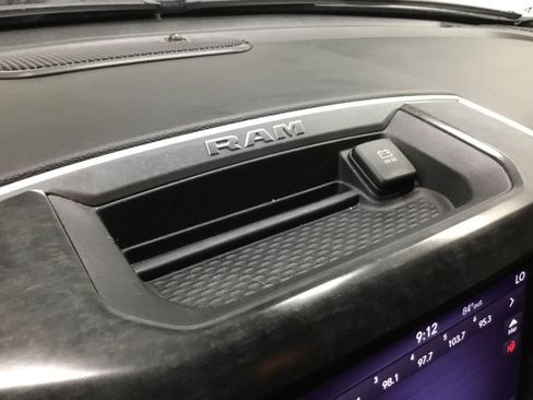 Used 2021 RAM 1500 Big Horn AWD/4WD image 19