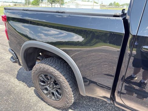 Used 2024 Chevrolet Silverado 1500 ZR2 w/ Technology Package AWD/4WD image 17