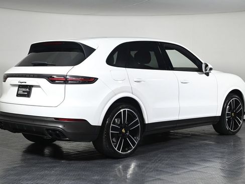 Certified 2023 Porsche Cayenne AWD/4WD image 12